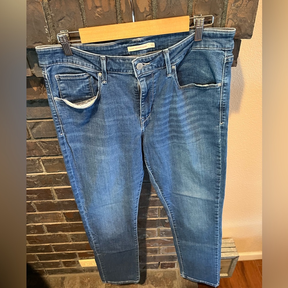 Levi’s Classic Womens Jeans